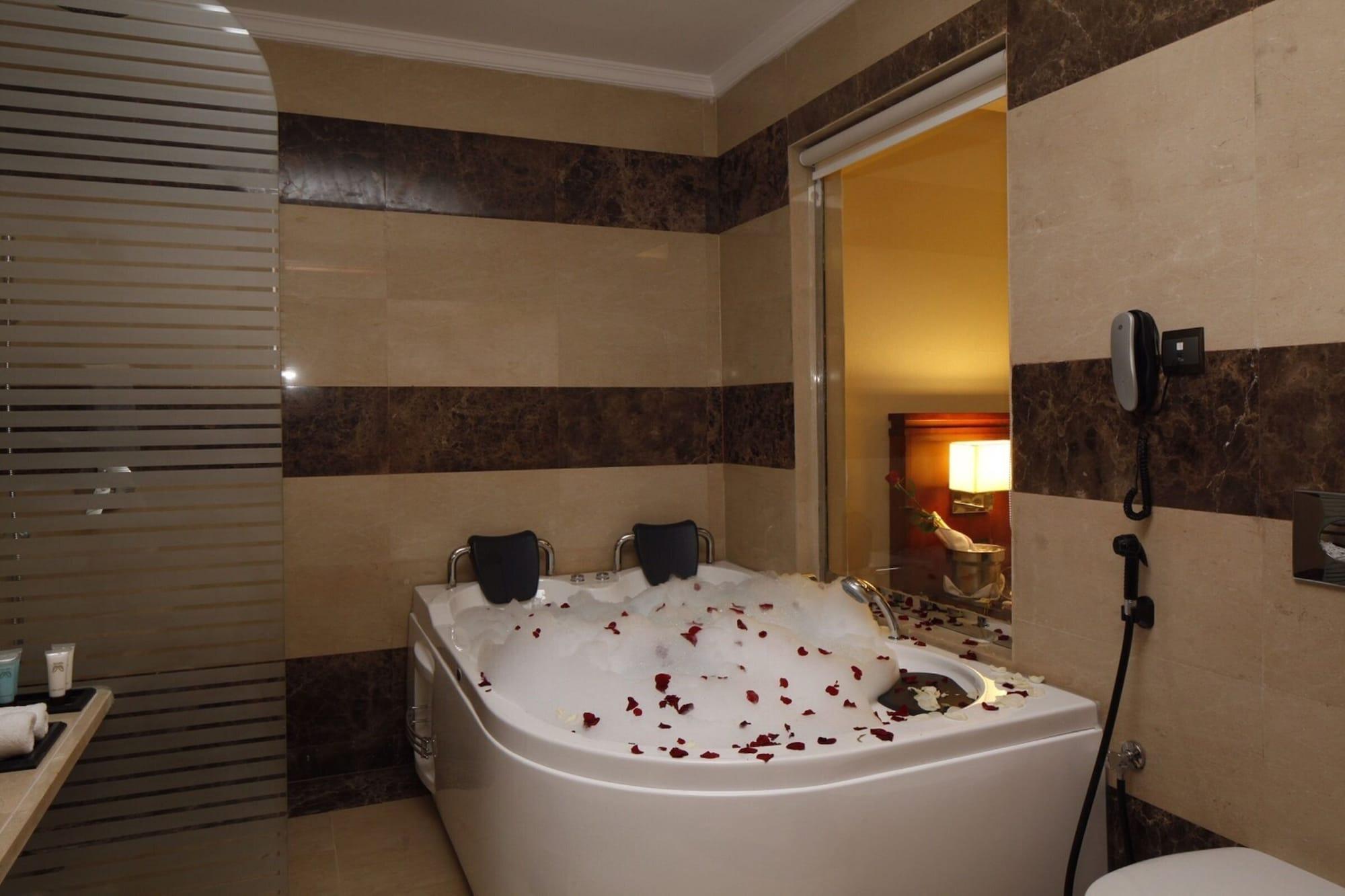 Grand Plaza Hotel - Dhabab Riad Exterior foto